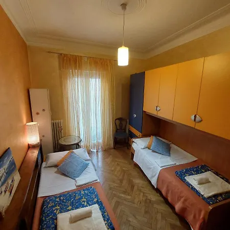 Camera Con Due Letti Singoli Doccia Idromassaggio * San Remo